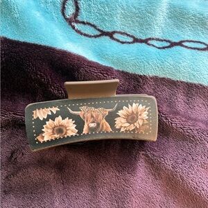 Floral Hair Clip with Sunflower Design